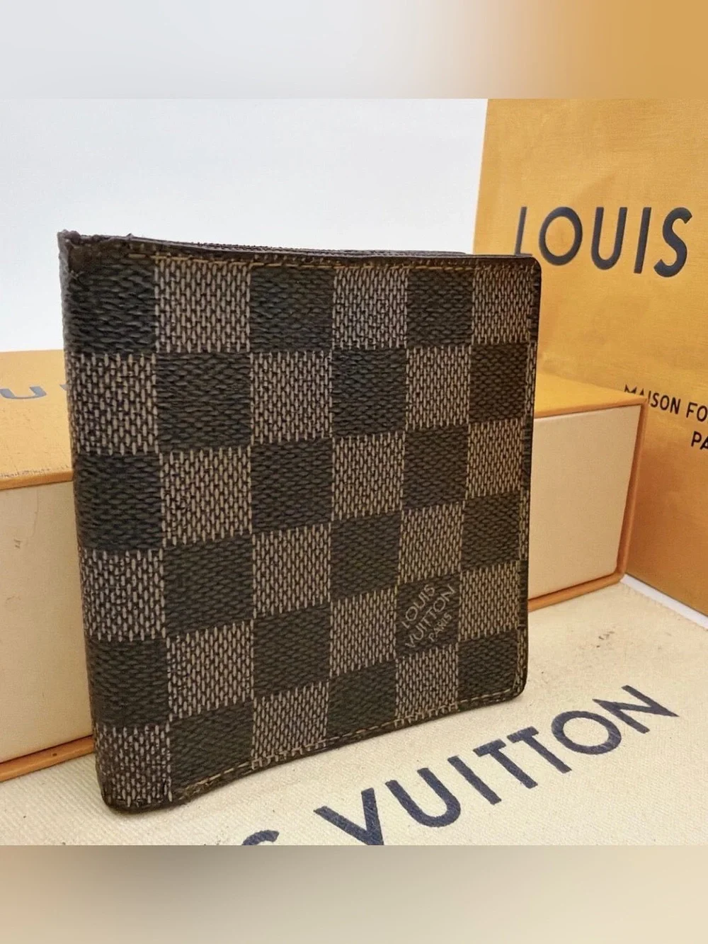 Louis Vuitton Damier Ebene Bilfold Wallet